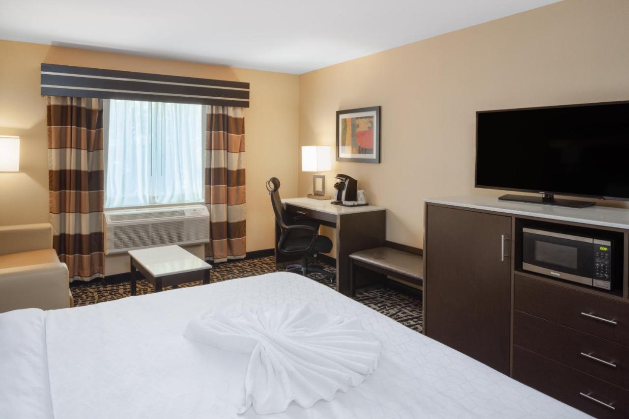 Holiday Inn Poughkeepsie By Ihg Bagian luar foto