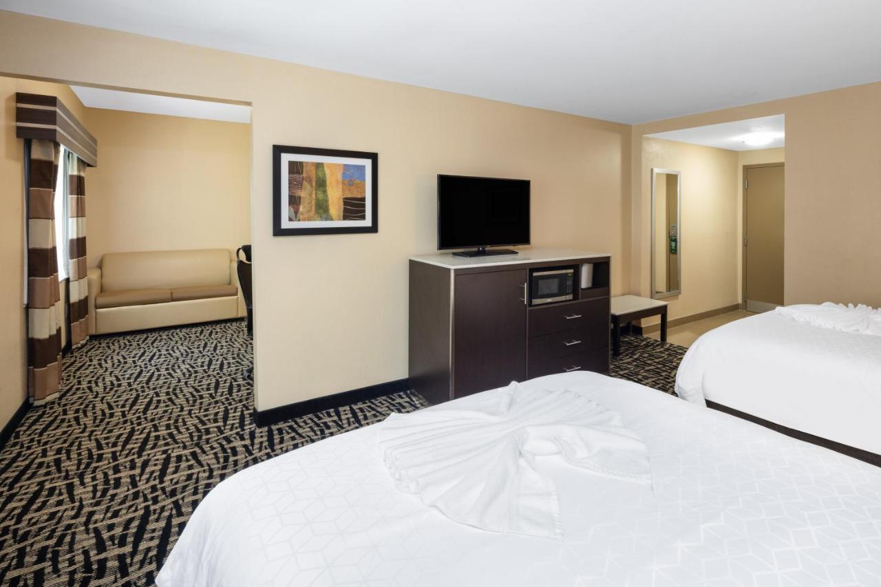 Holiday Inn Poughkeepsie By Ihg Bagian luar foto