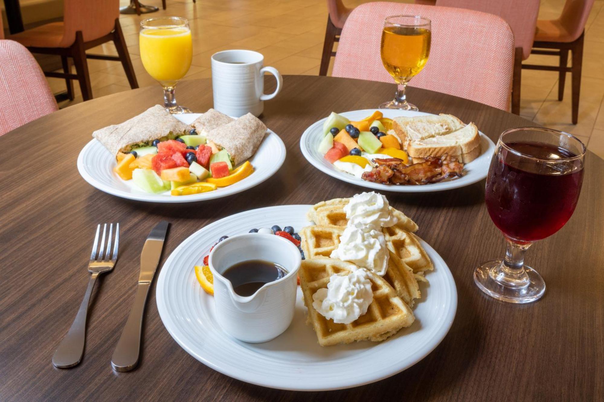Holiday Inn Poughkeepsie By Ihg Bagian luar foto